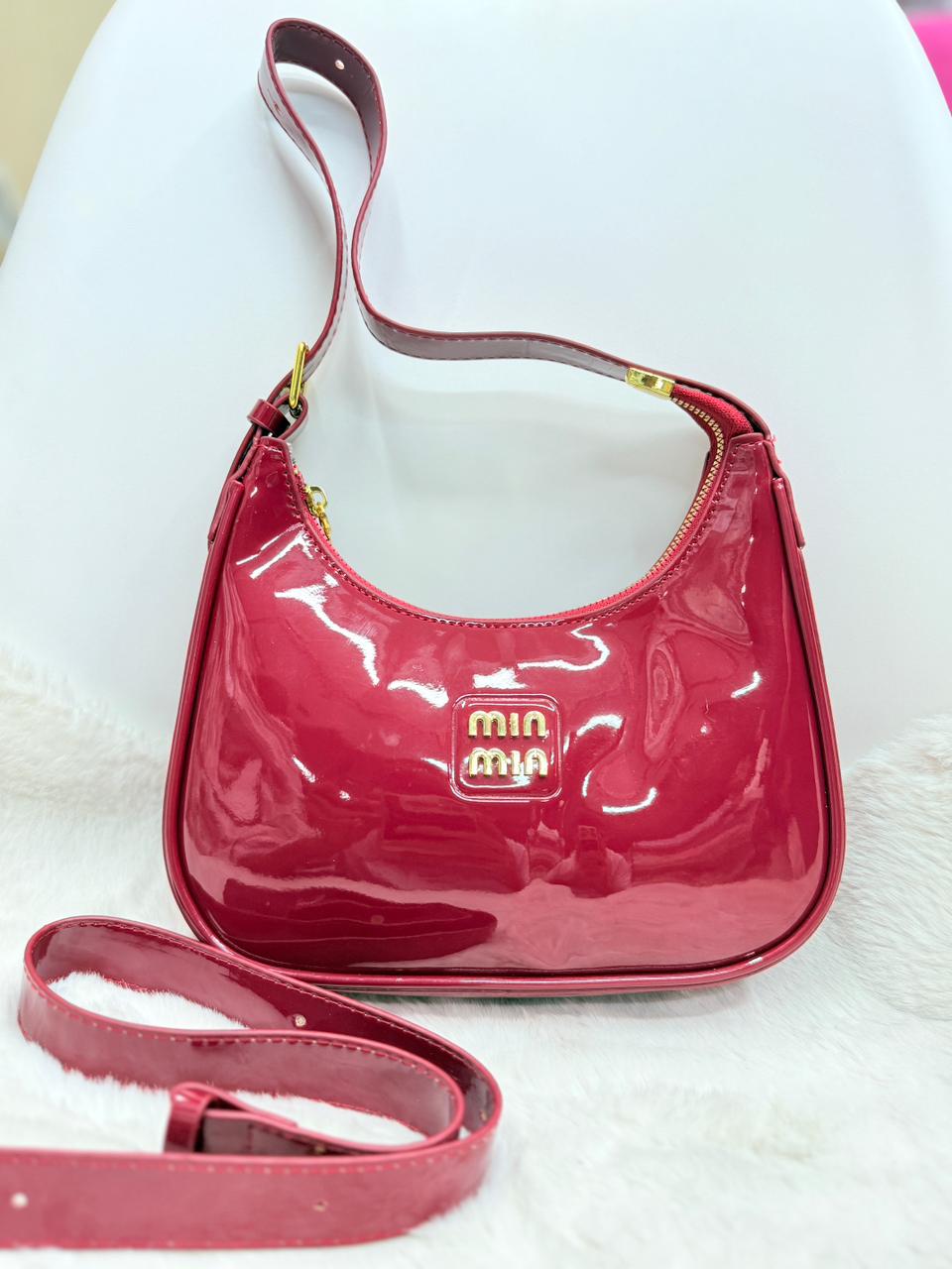 New minmin glossy purse
